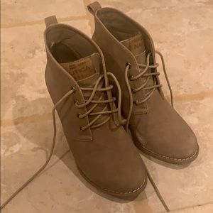 Brown suede casual dress wedges